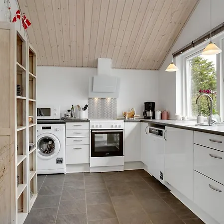 Joergen - 100m From The Sea By Interhome Feriehus *