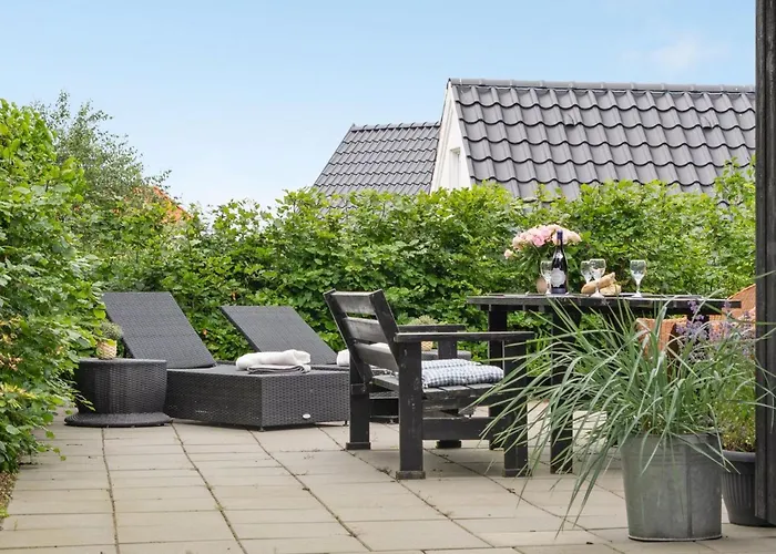 Joergen - 100m From The Sea By Interhome